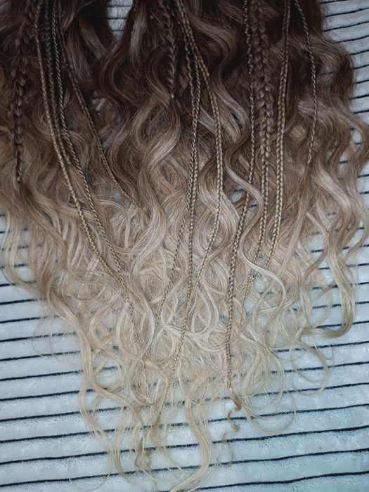 Де локони , афрокосички