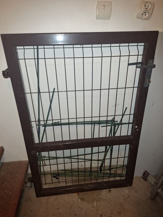 Furtka ogrodowa 124 x 84 cm z kratka + zamek z kluczykiem Brązowy- malowana proszkowo - stan bardzo dobry