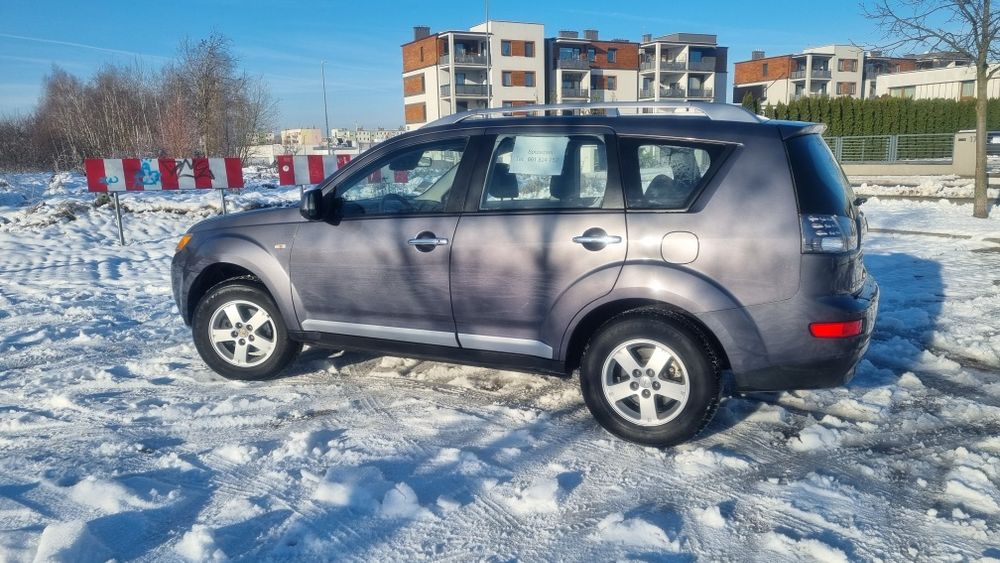 Mitsubishi outlander 2