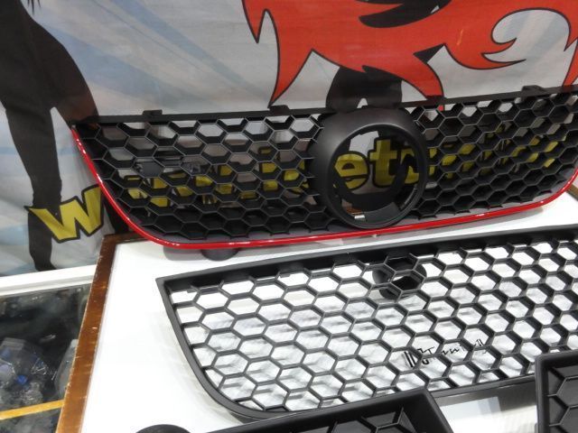 Kit 4 grelhas de para-choques vw polo 9N3 05-09 GTI LOOK abs (plastico)