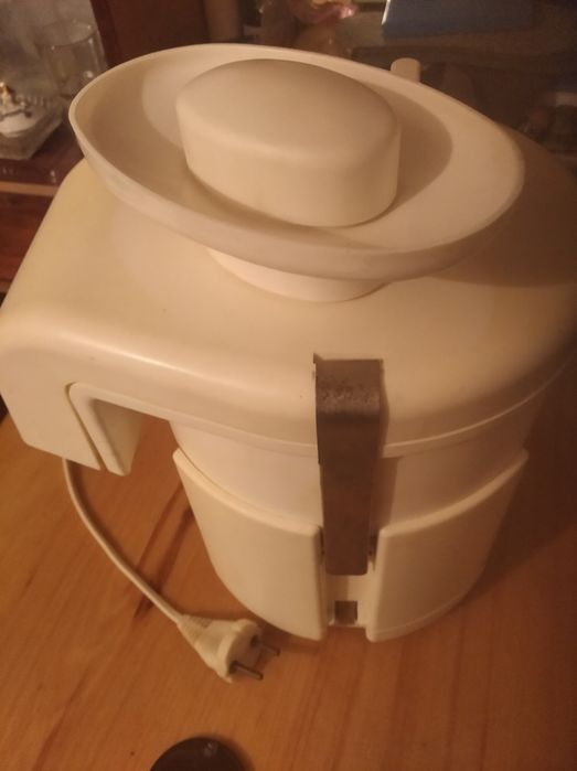 Соковижималка електрична.