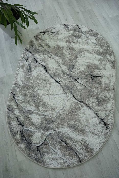 Сучасні килими в сірому кольрі