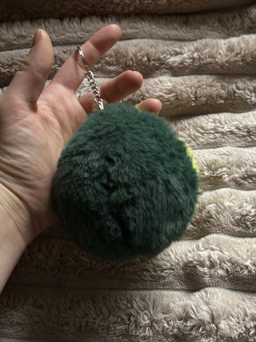 Брелок авокадо пухнастий