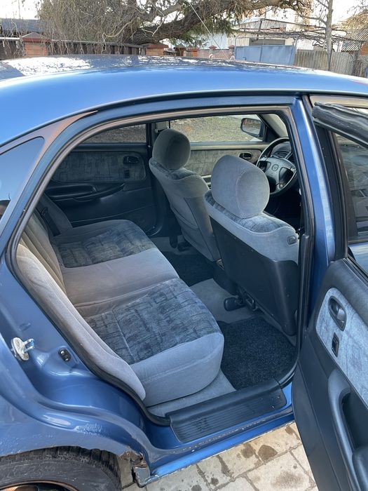 Продам Mazda 626 GF 1.8