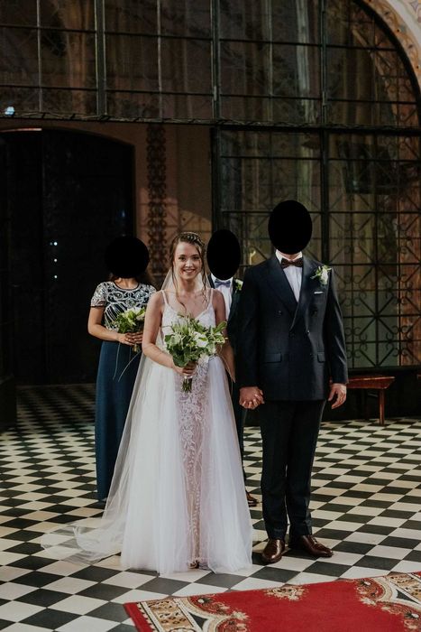 Suknia ślubna dopasowana z doczepianym trenem/ spódnicą, rozmiar 36