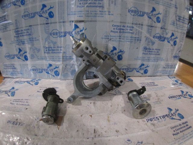 Conjunto de canhões MITSUBISHI Space Star Combi (DG_A)