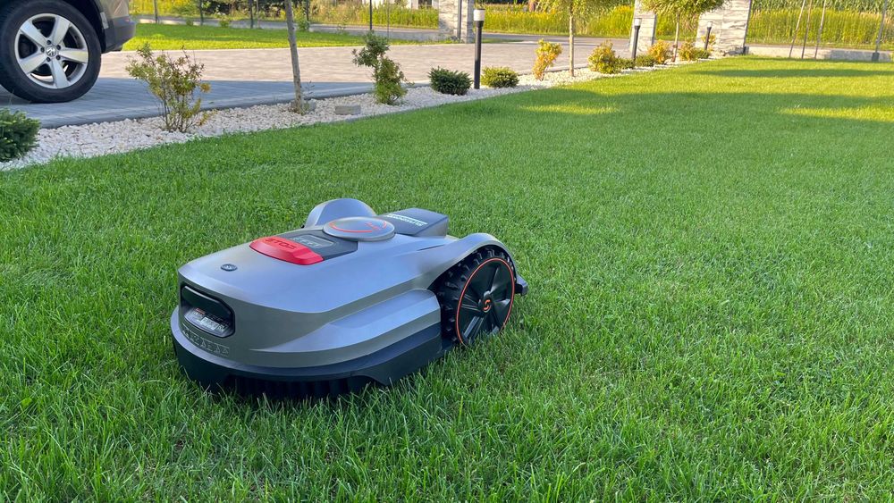 Kosiarka automatyczna Sunseeker X7 RTK 3000m2 robot koszący