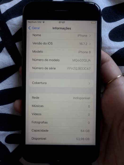 Iphone 8 64GB - Precisa de uma bateria nova