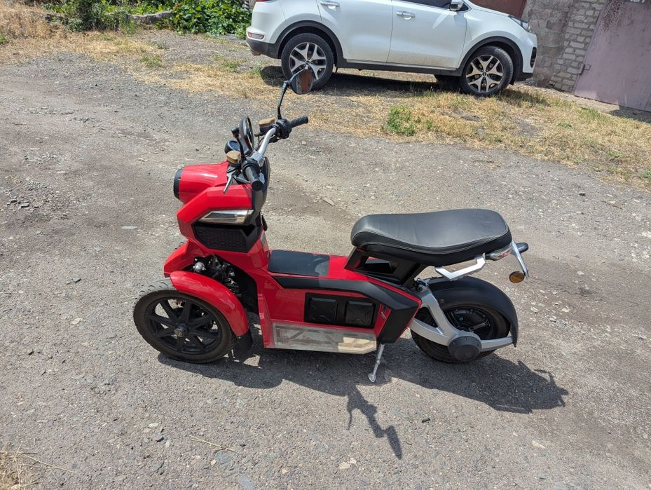 Електроскутер Doohan iTank (red)