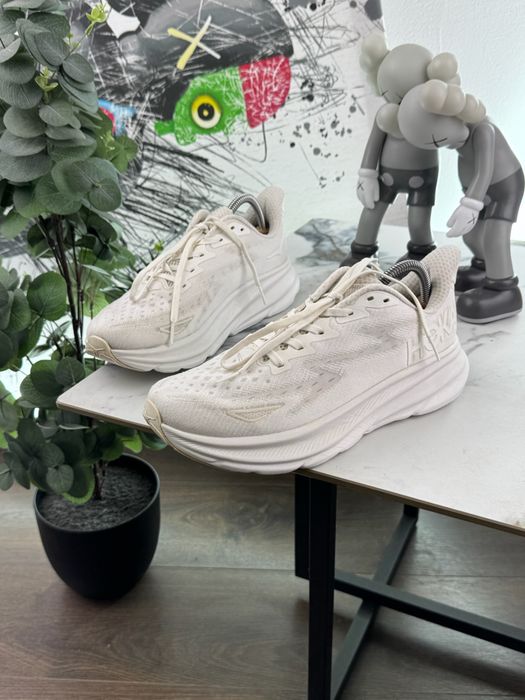 Кросівки Hoka Clifton 9 41 розмір Е15589