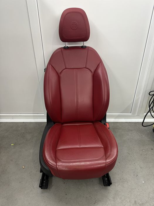 Шкіряні сидіння Alfa Romeo(Stelvio/Giulia)-комплект перед+зад,шкіра.