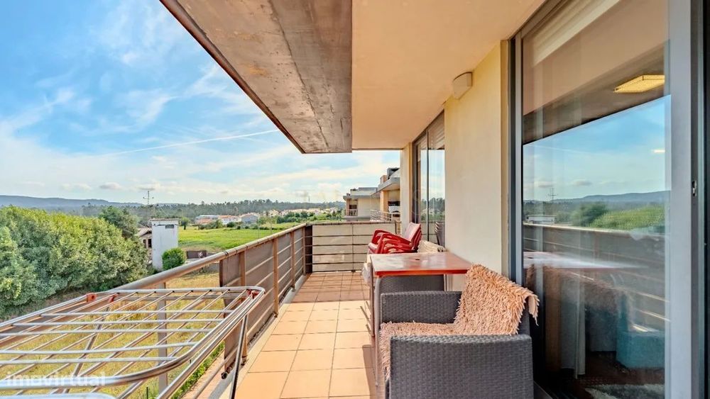 Apartamento T3 em Fradelos | 146 m² | Varanda c/ Churrasqueira