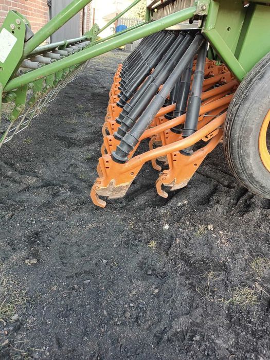 Siewnik Amazone D8 specjal, 3m