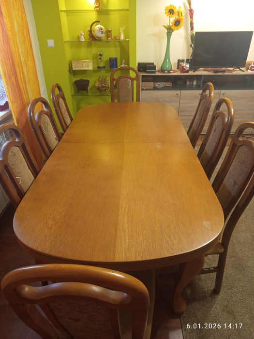 Stół w okleinie dębowy+8 krzesła komplet
