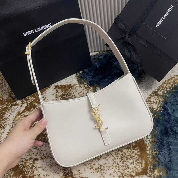 Сумка Yves Saint Laurent Hobo Glattleder в идеальном состоянии