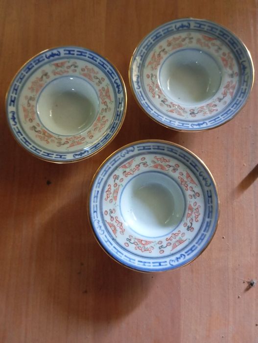 Oddam nowe spodeczki