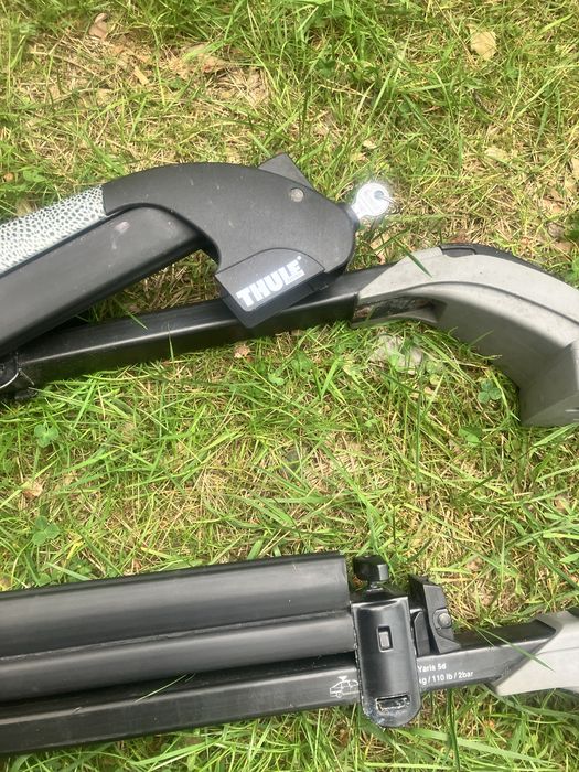 Bagażnik dachowy Thule na narty do Toyoty Yaris 2000