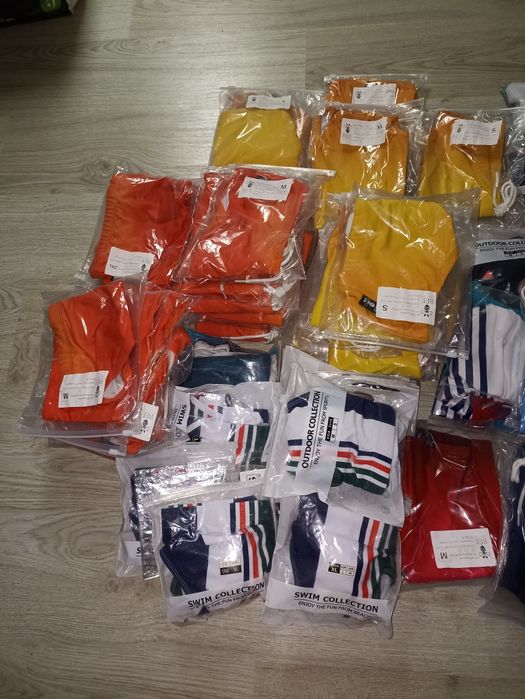 Lote de 240unidades de roupa de banho masculino