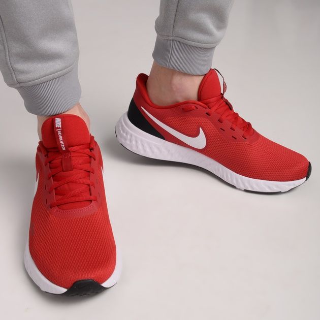 Кросівки Nike revolution 5 44 р