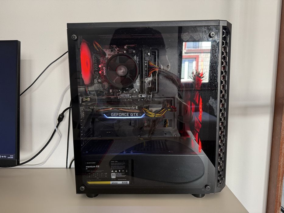 Stanowisko komputerowe gamingowe