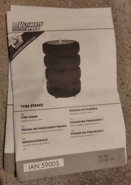 Stojak na opony z zestawem akcesoriów