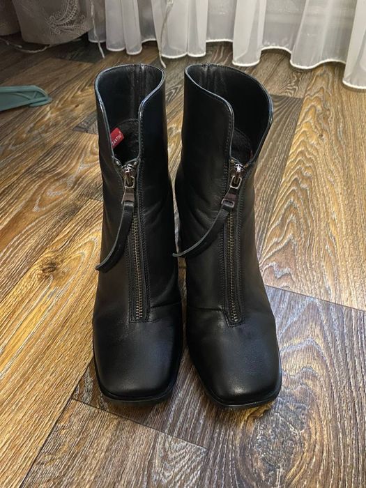 Ботинки на каблуку натуральна шкіра