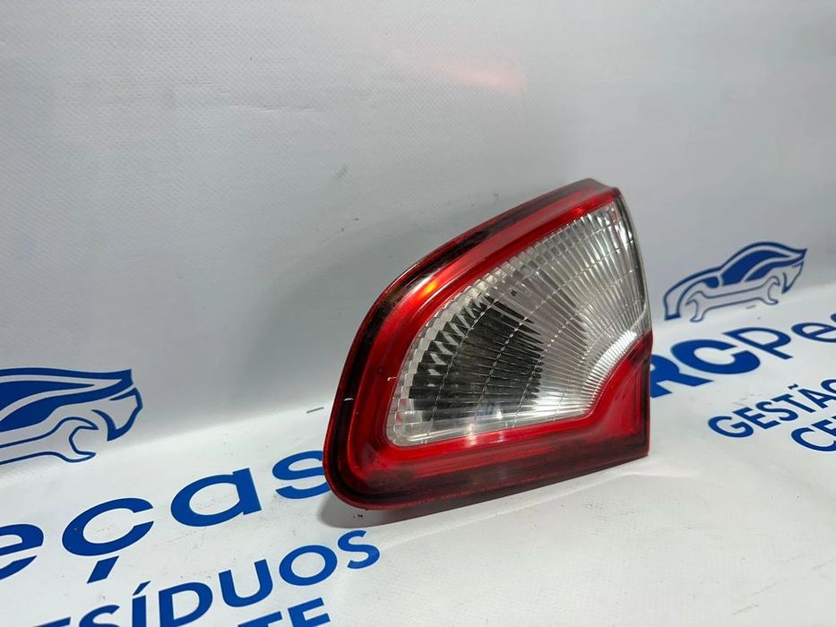 Farolins Tras Traseiros Mala Esquerdo Direito Originais Nissan