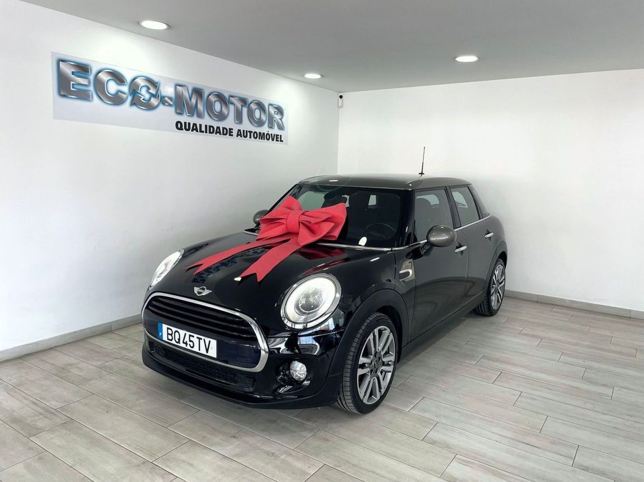 MINI 5 Portas Cooper D Aut. Seven