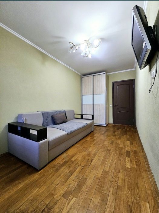 2- к квартира, А.Поля,, Леси  Украинки 21 госпиталь,ул. Старокозацкая