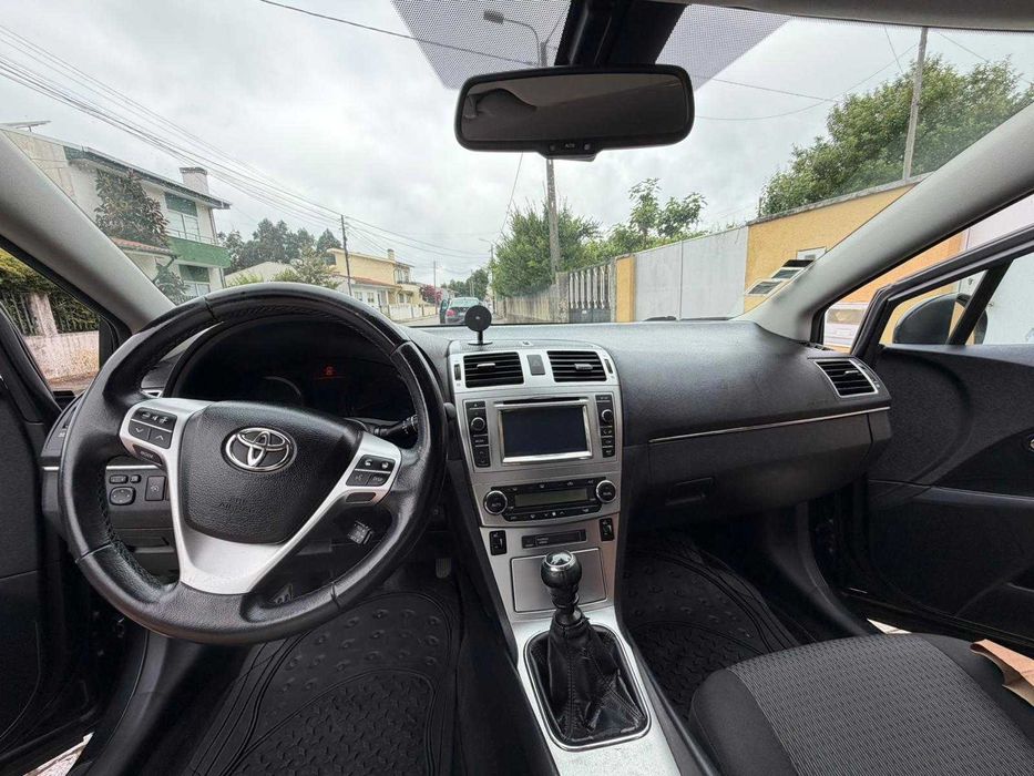 Toyota Avensis 2.0 D4D - 2012