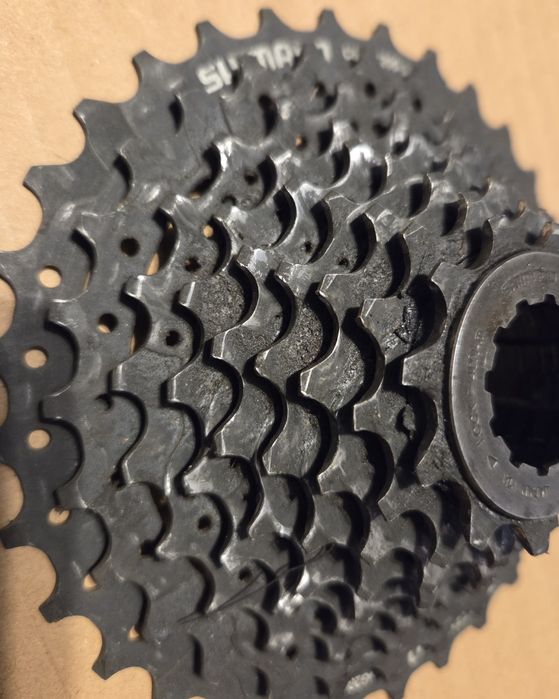 Zestaw SHIMANO kaseta 9 biegów CS-HG200-9 + łańcuch CN-HG53