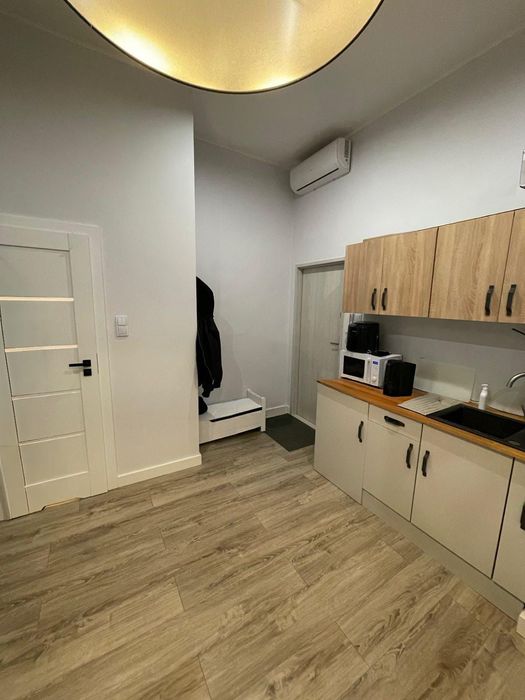 Do wynajęcia – kawalerka z klimatyzacją, centrum Poznania