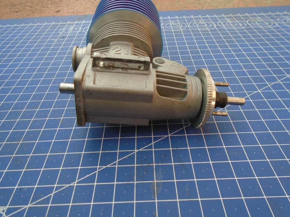 Silnik Thunder Tiger  Spalinowy 21  NITRO Modele RC Modelarski