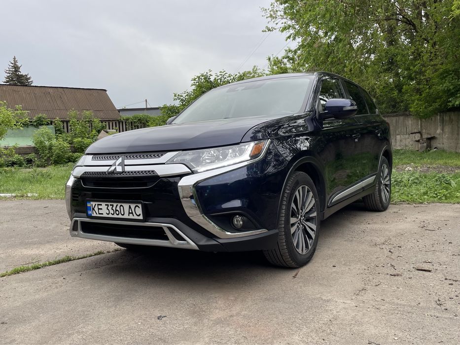 Mitsubishi Outlander 3