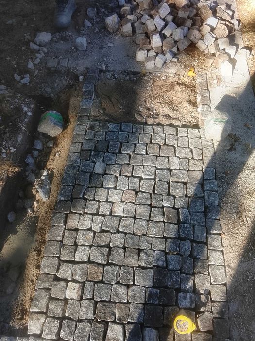 Serviços da obra (calçada)