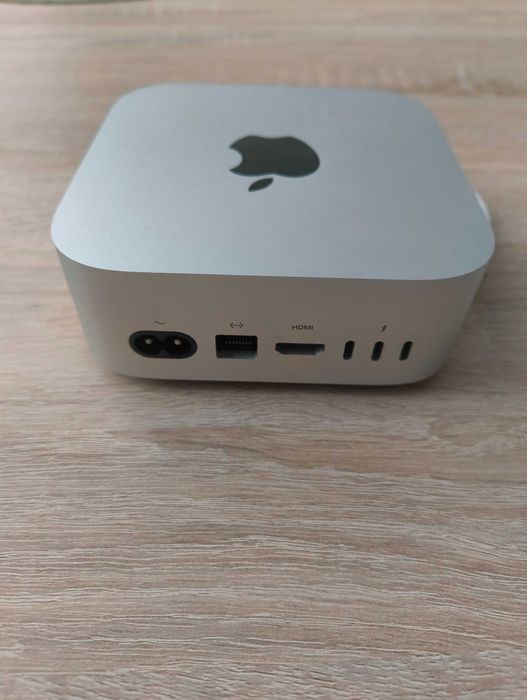 Apple mac mini M4 24GB RAM 512GB dysk + hub USB + kabel LAN i HDMI
