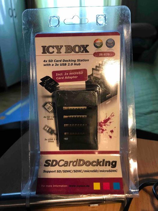 Зчитувач SD-карт Icy Box IB-870 на 4 слоти з 3-портовим USB 2.0 концентратором