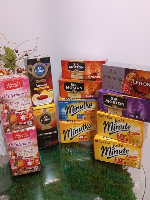 Набір рiзного чаю в пакетах . 12 шт