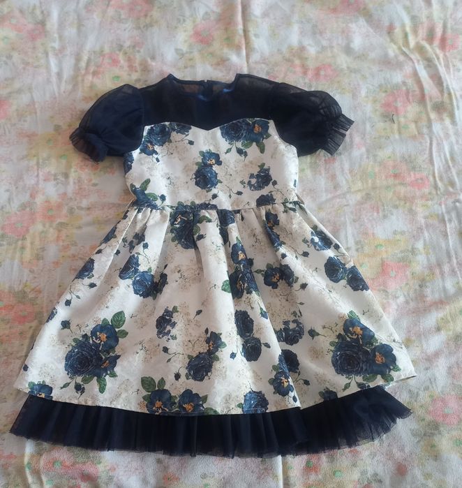 Дитяча святкова сукня