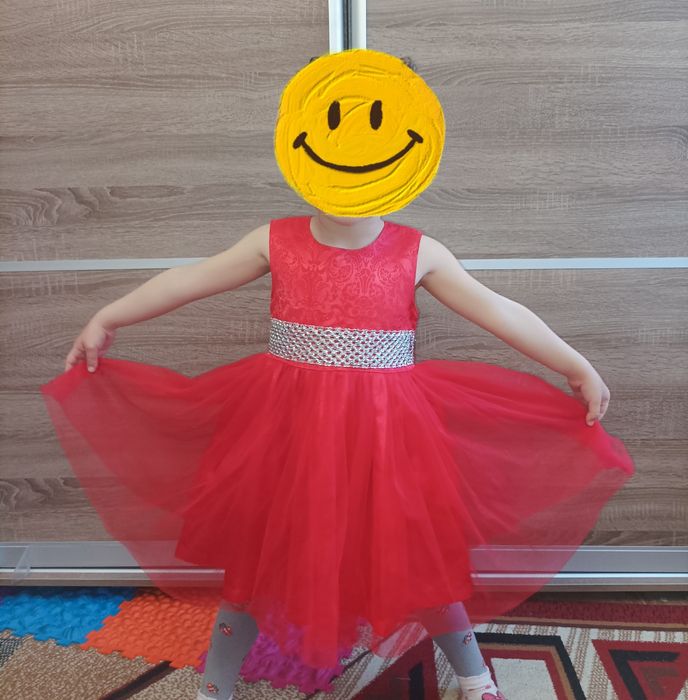 Дуже гарне плаття на дівчинку 98см