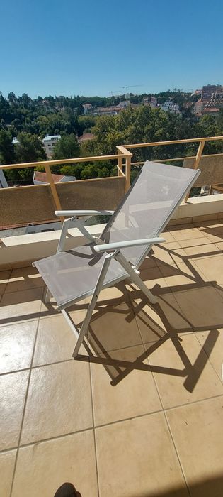 Conjunto 1 mesa e 6 cadeiras