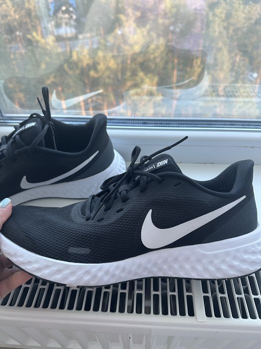 Чоловічі кросівки Nike Revolution