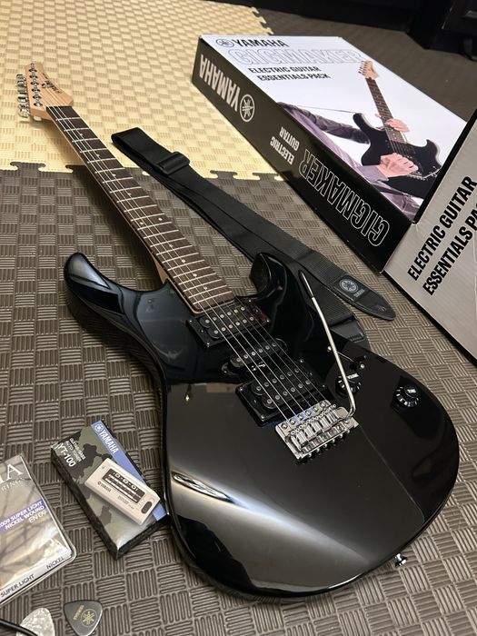 Електрогітара Yamaha