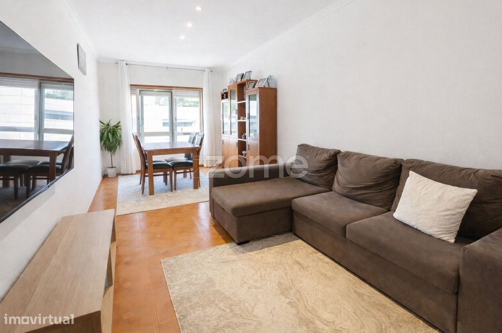 Apartamento T1 em ótimo estado em Custóias