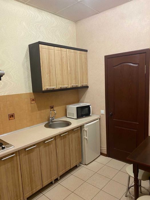 Сдам посуточно 1-комнатную квартиру в Центре, рядом сквер Стрелка