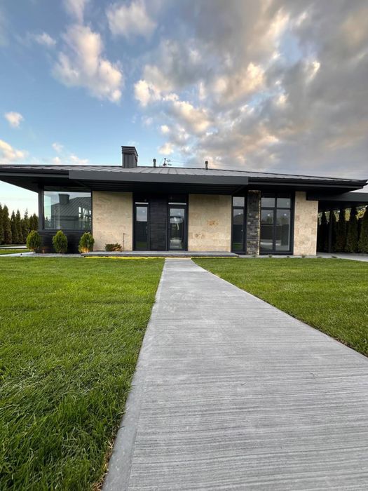 Витвір мистецтва з ТРАВЕРТИНУ. Центральні комунікаціі, газ є.