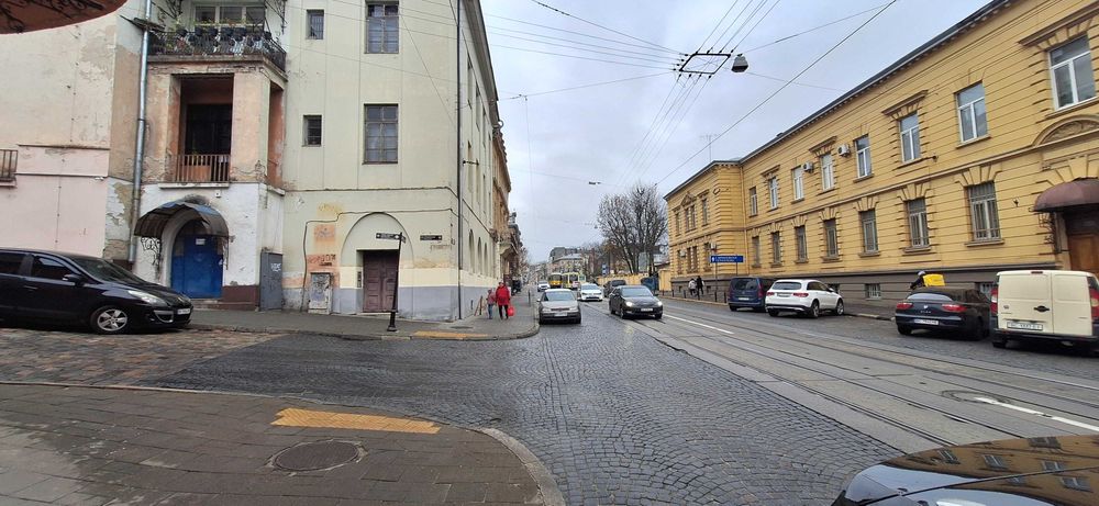 Магазин вул. Личаківська пл 24м, гарний стан, фасадний вхід