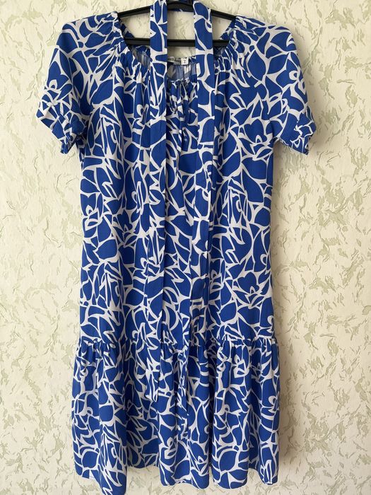 Сукня штапель синьо-білого кольору