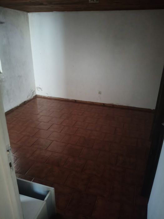 Arrendamento-se casa