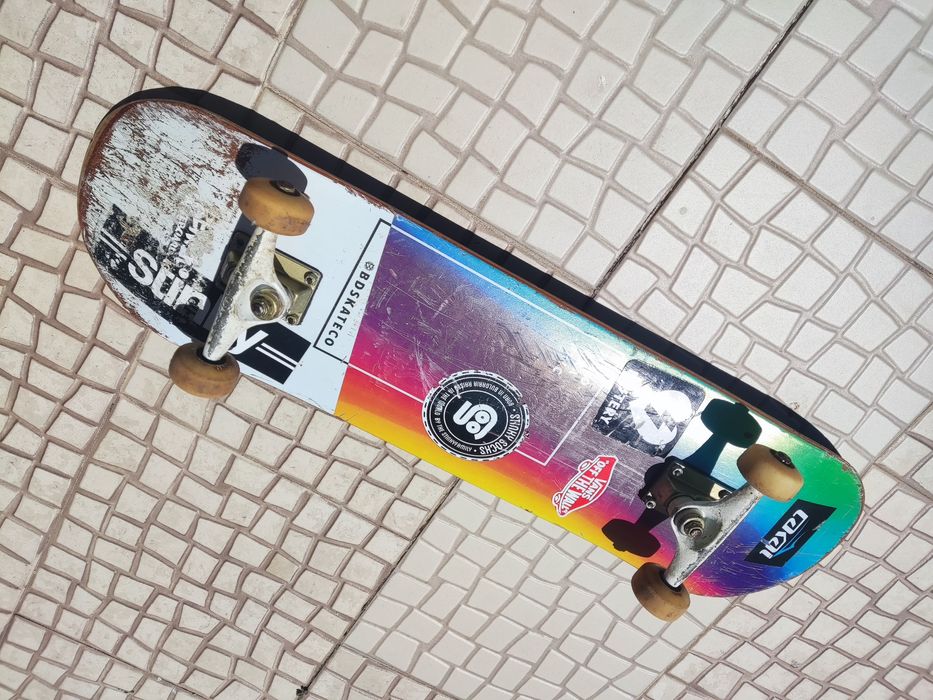Skate Completo BDSKATECO (Edição Holográfica) – Pronto a Andar!